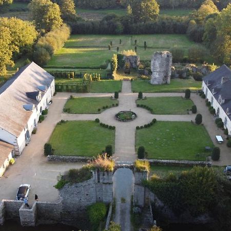 Chateau De La Chasse-Guerre Bed & Breakfast Hardanges Екстериор снимка