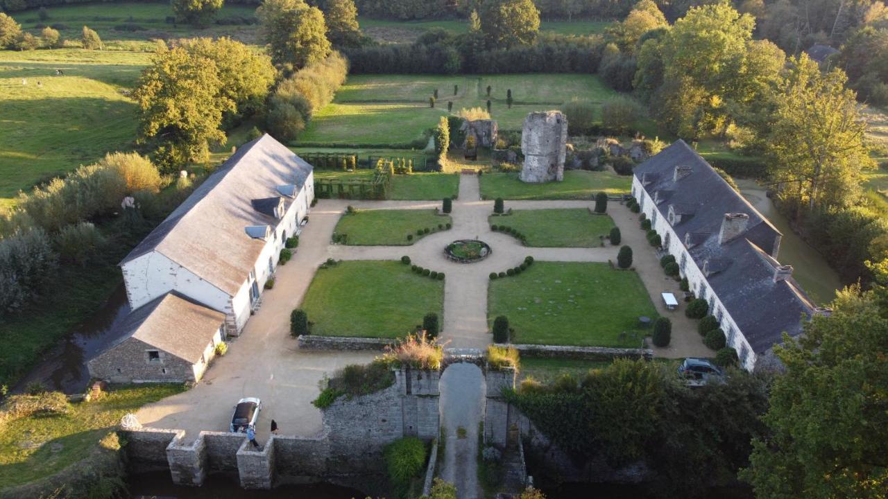 Chateau De La Chasse-Guerre Bed & Breakfast Hardanges Екстериор снимка