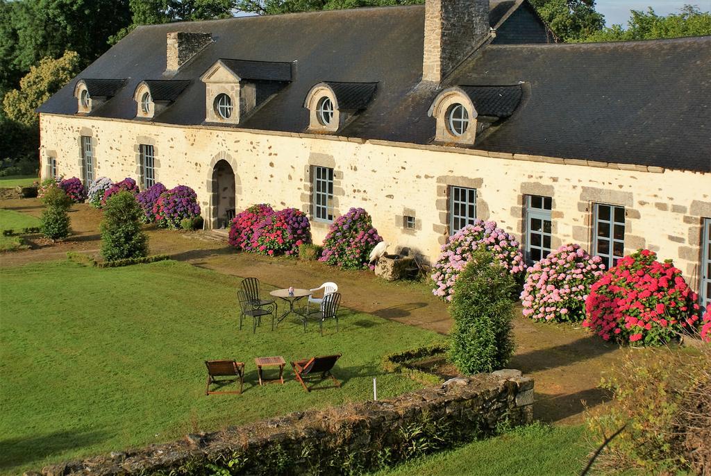 Chateau De La Chasse-Guerre Bed & Breakfast Hardanges Екстериор снимка