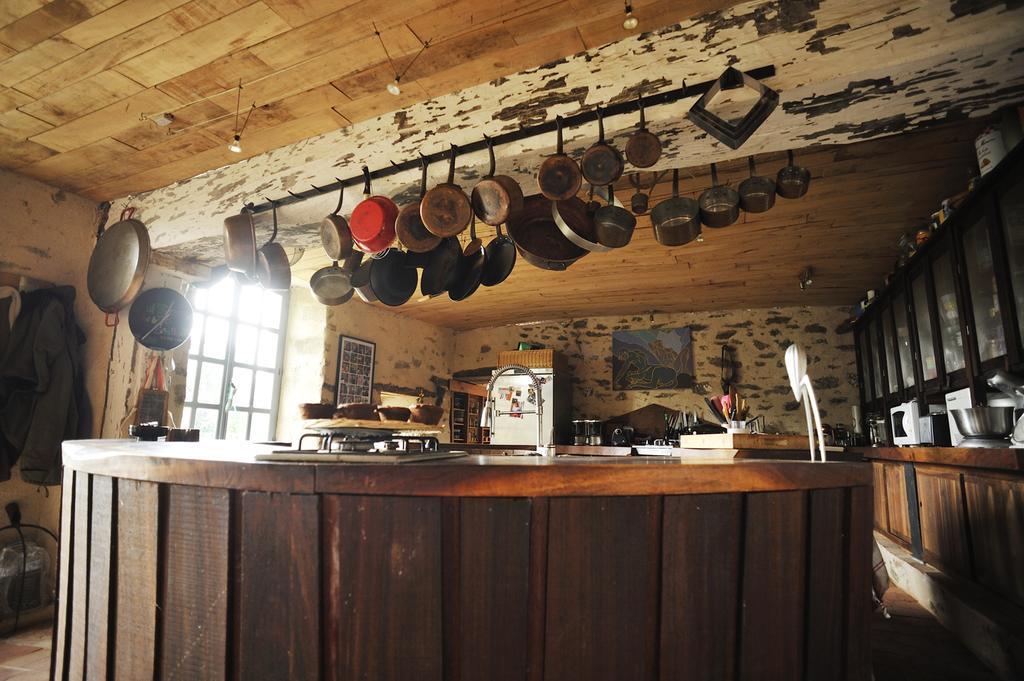 Chateau De La Chasse-Guerre Bed & Breakfast Hardanges Екстериор снимка
