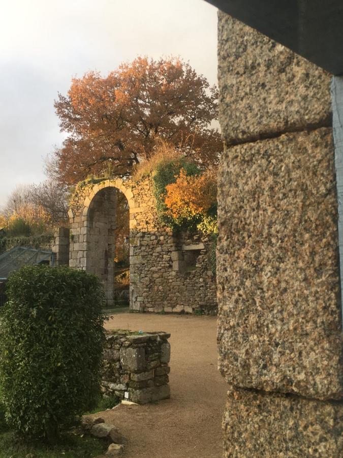 Chateau De La Chasse-Guerre Bed & Breakfast Hardanges Екстериор снимка