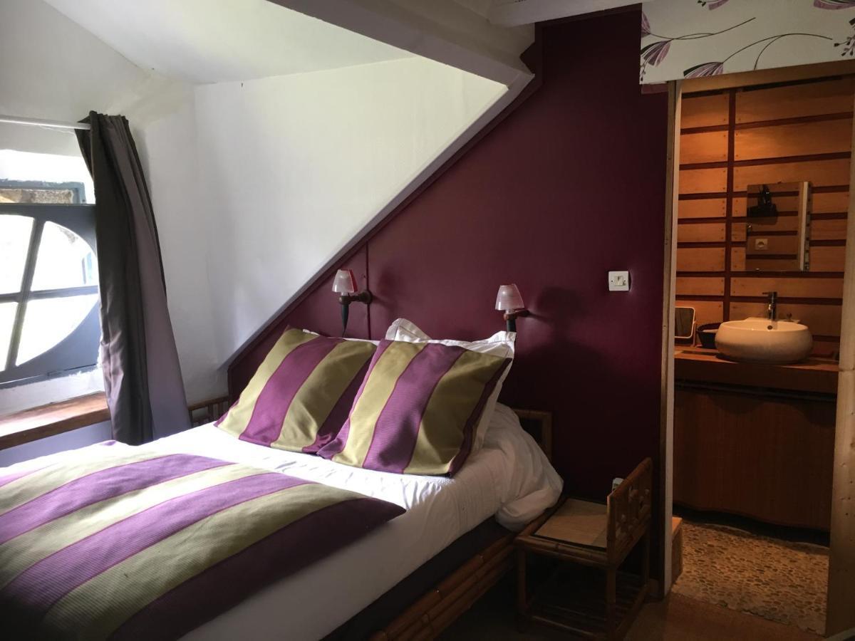 Chateau De La Chasse-Guerre Bed & Breakfast Hardanges Екстериор снимка